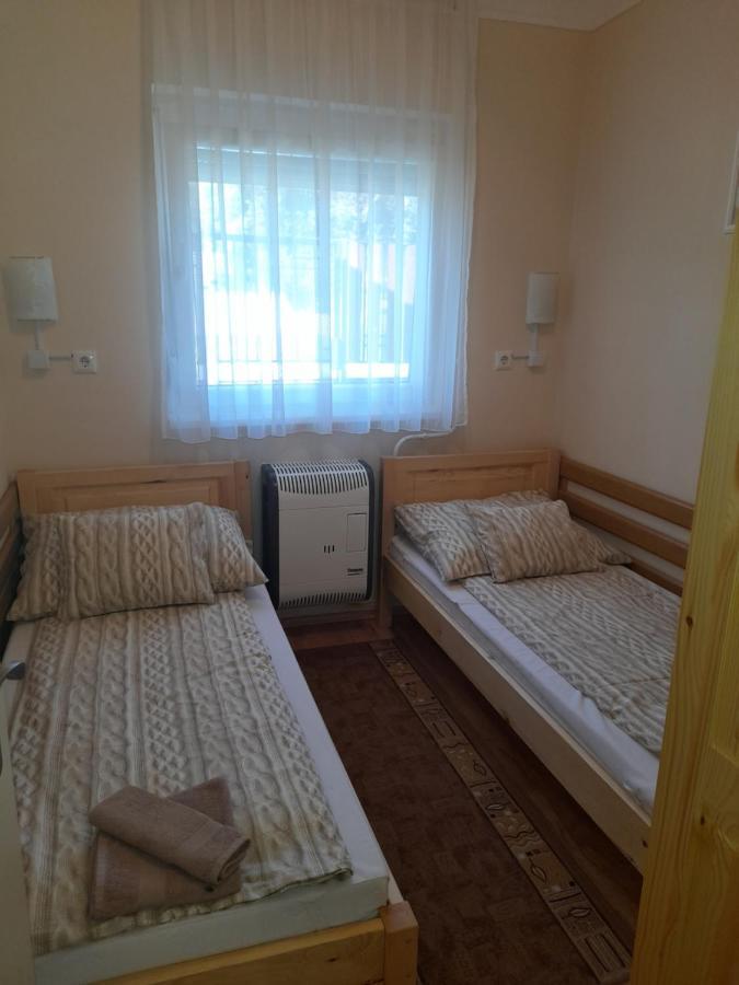 Thermal Apartman Tiszafuered Exterior foto
